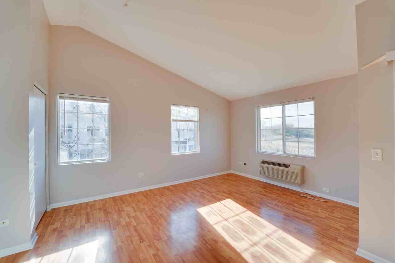 1231 Silverstone Drive #1231 - Photo 5 of 22