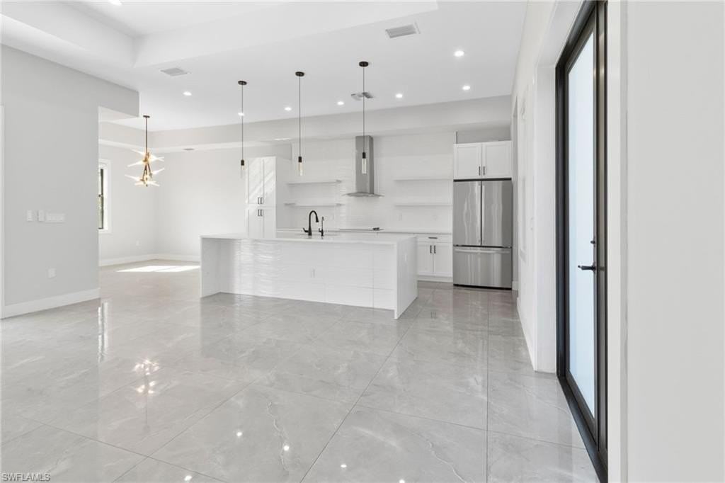 2740 35th Street - Photo 4 of 36