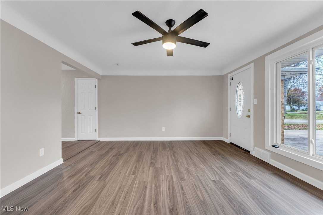 6775 Middlebrook Boulevard - Photo 7 of 25