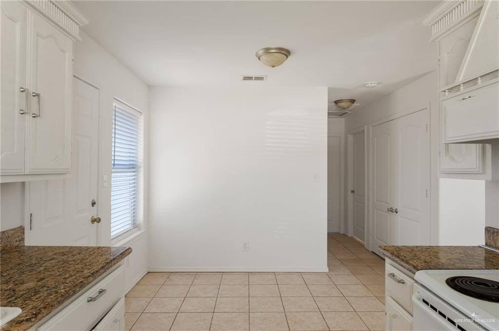 705 W Bronze Dr #1 - Photo 6 of 11