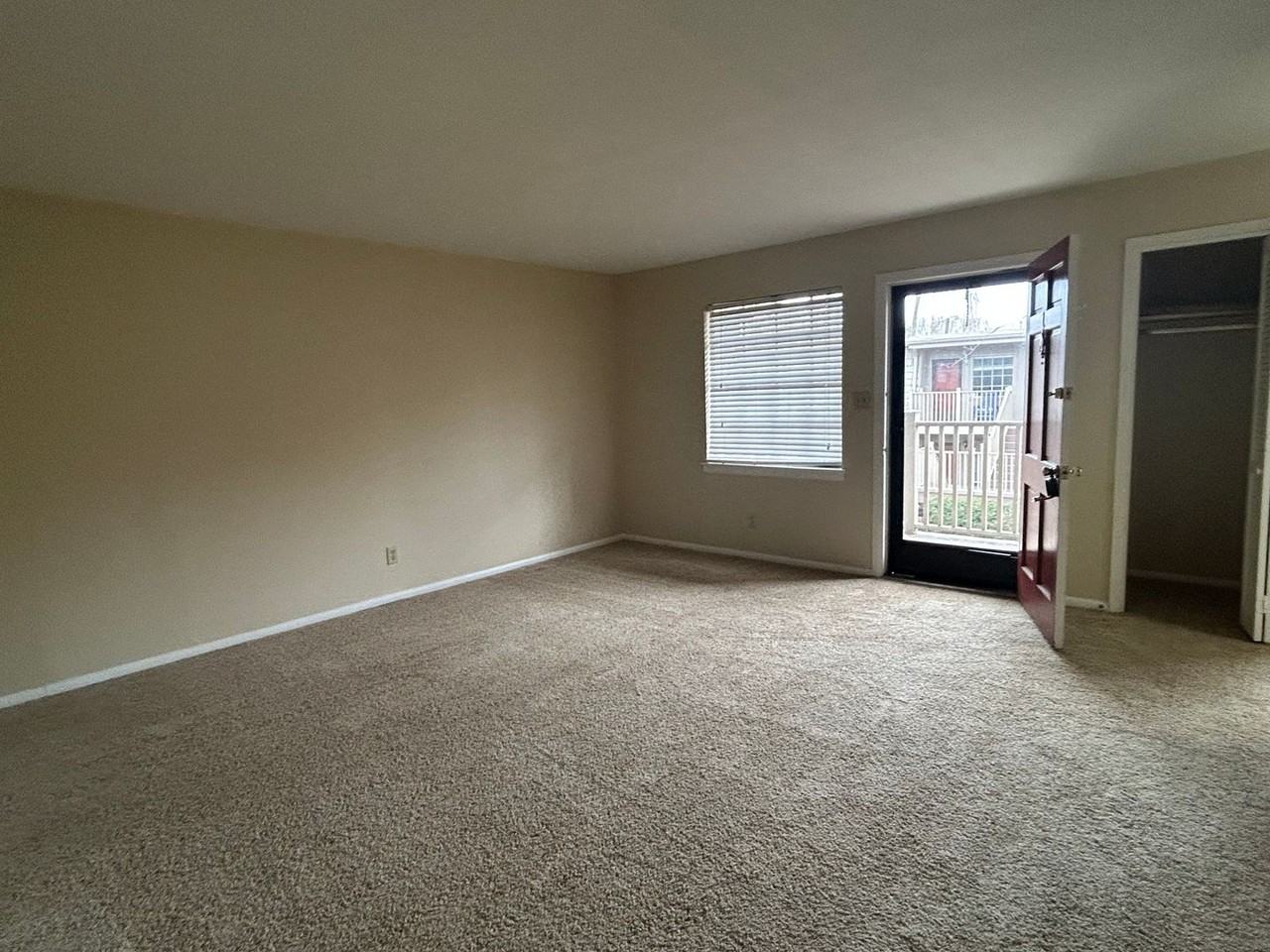 3824 Country Club Road - Photo 5 of 10