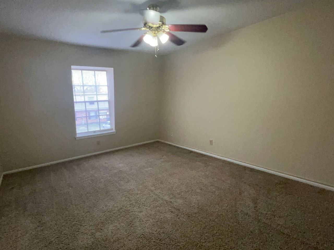 3824 Country Club Road - Photo 7 of 10