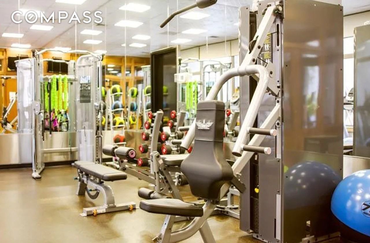 35 W 33rd St #14E - Photo 7 of 9