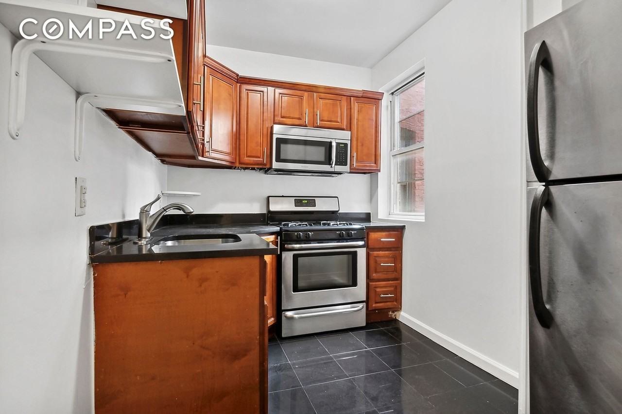 244 New York Ave #3L - Photo 4 of 6