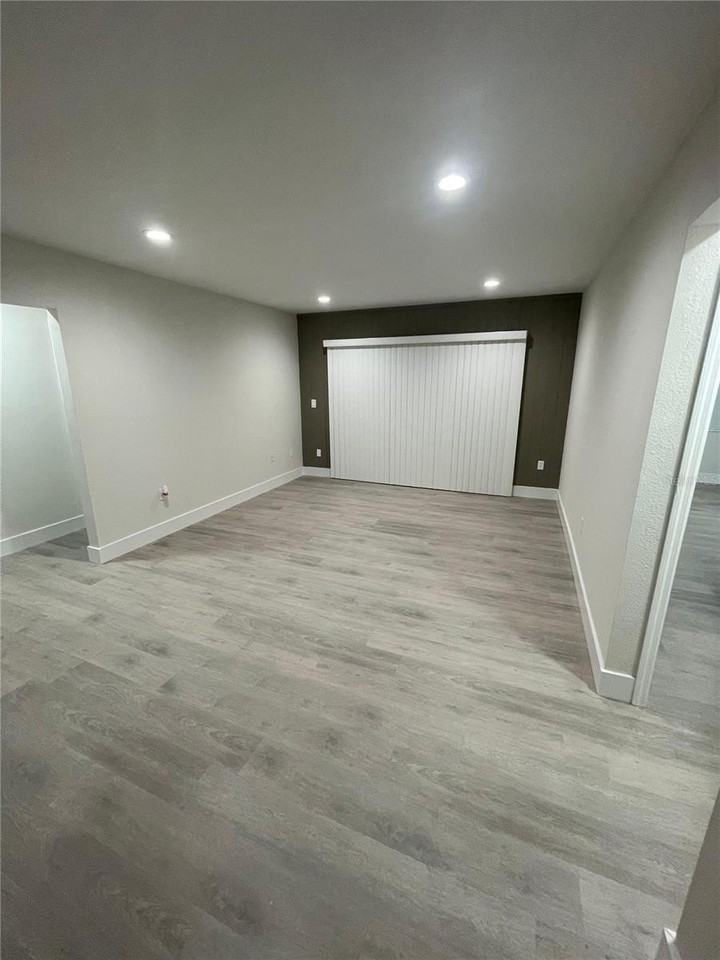 6104 Curry Ford Rd #207 - Photo 2 of 30