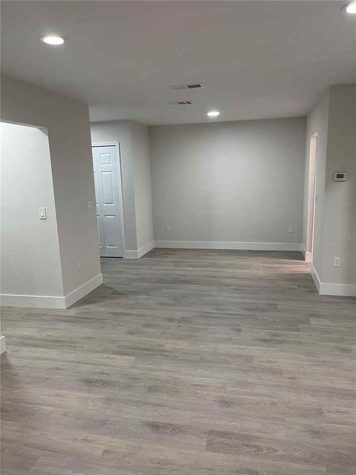 6104 Curry Ford Rd #207 - Photo 6 of 30