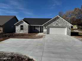 2516 South Schifferdecker Avenue - Photo 1 of 1