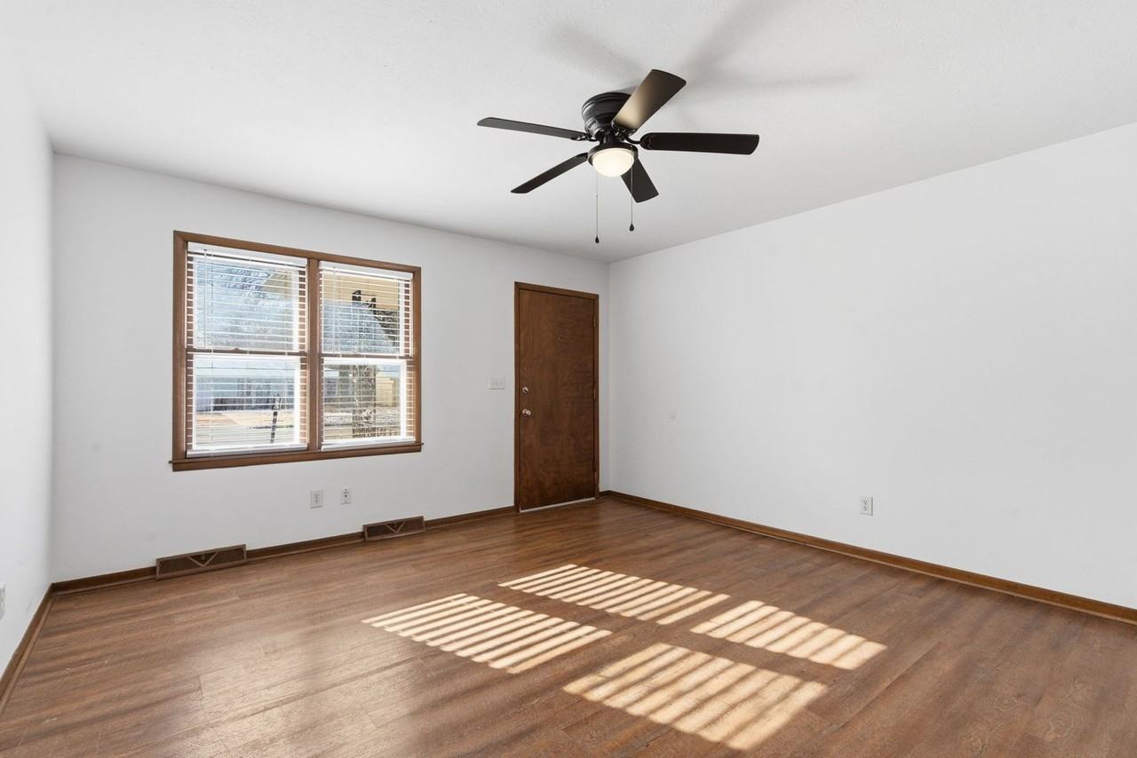 1317 E Sunset St - Photo 6 of 27