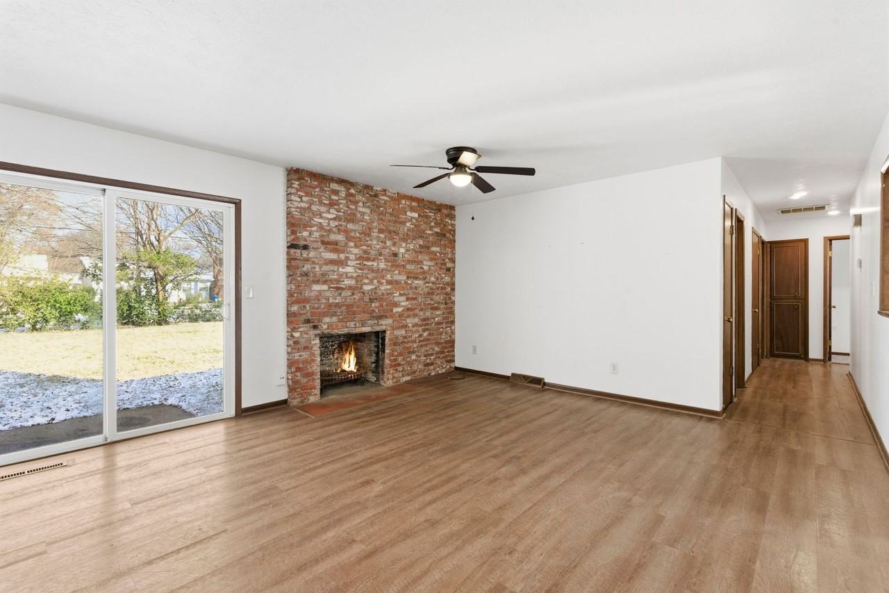 1317 E Sunset St - Photo 7 of 27