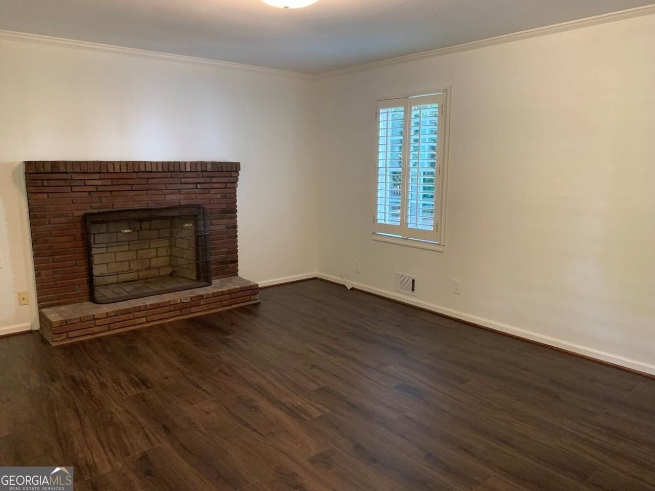 1145 Mayfield Rd - Photo 3 of 16