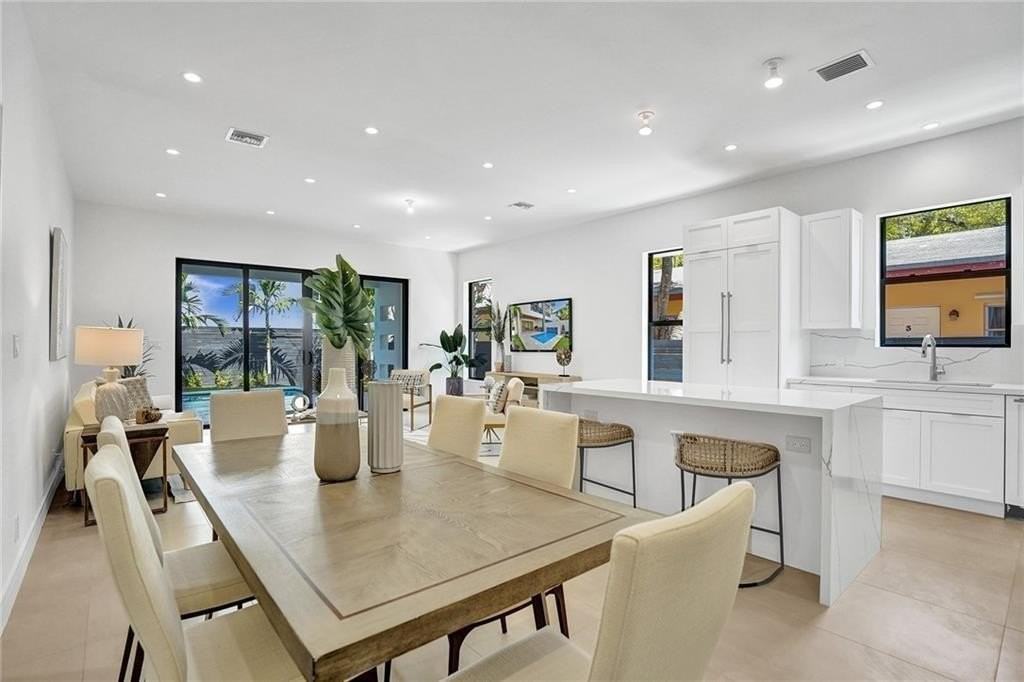 1211 Se 1st St - Photo 3 of 46