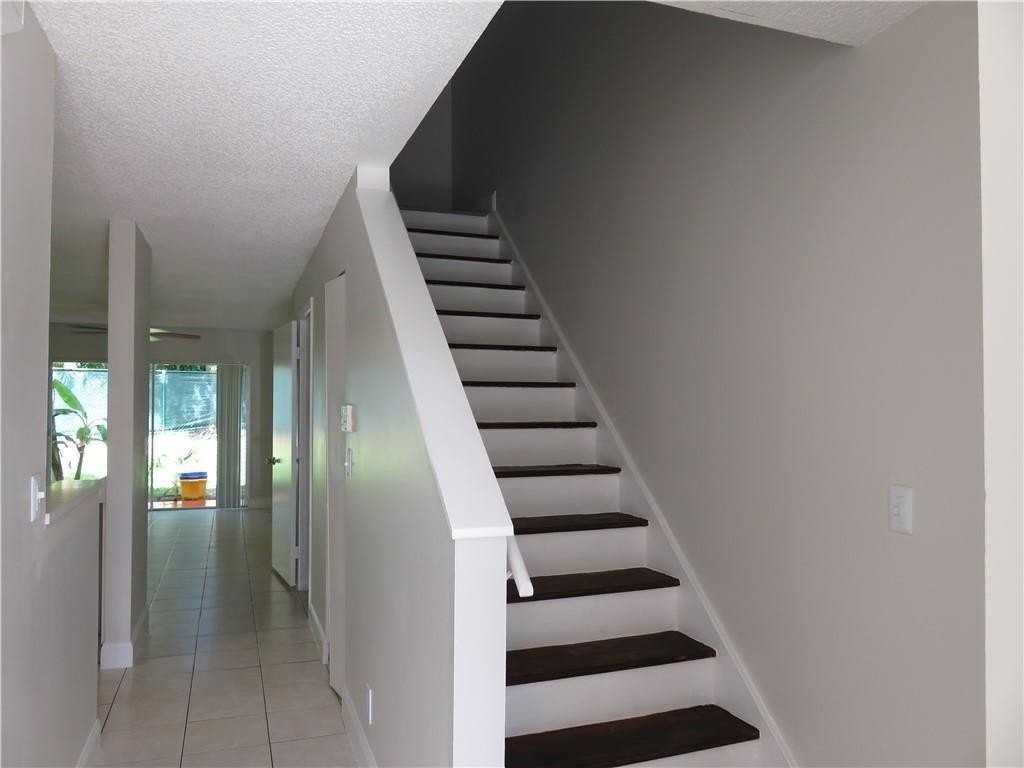 9764 Kamena Cir - Photo 7 of 18