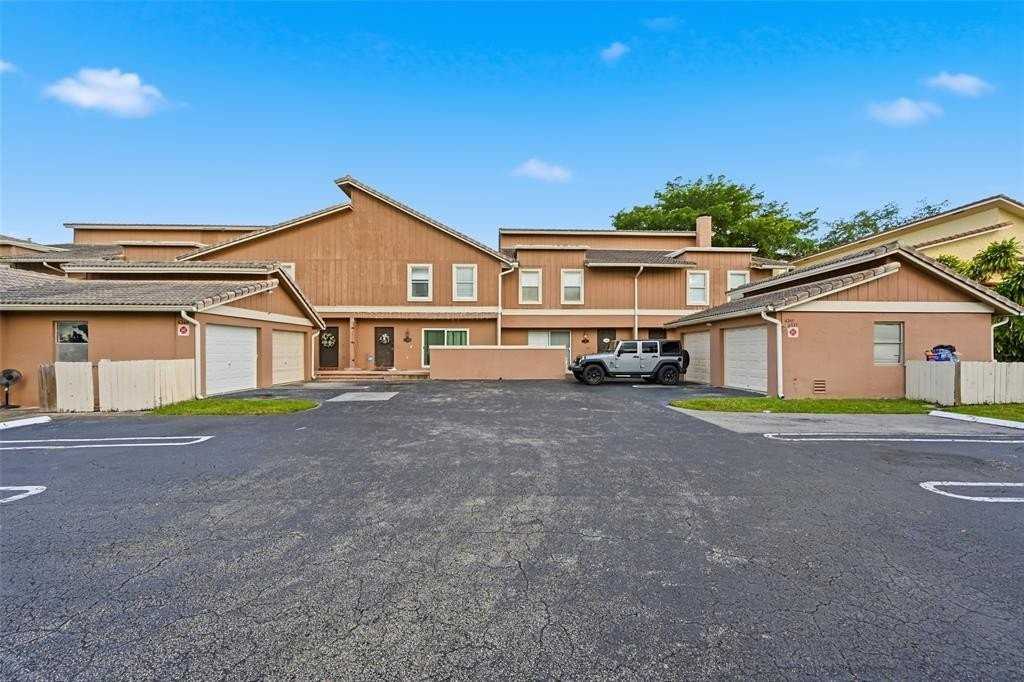 4337 Coral Springs Drive #1H