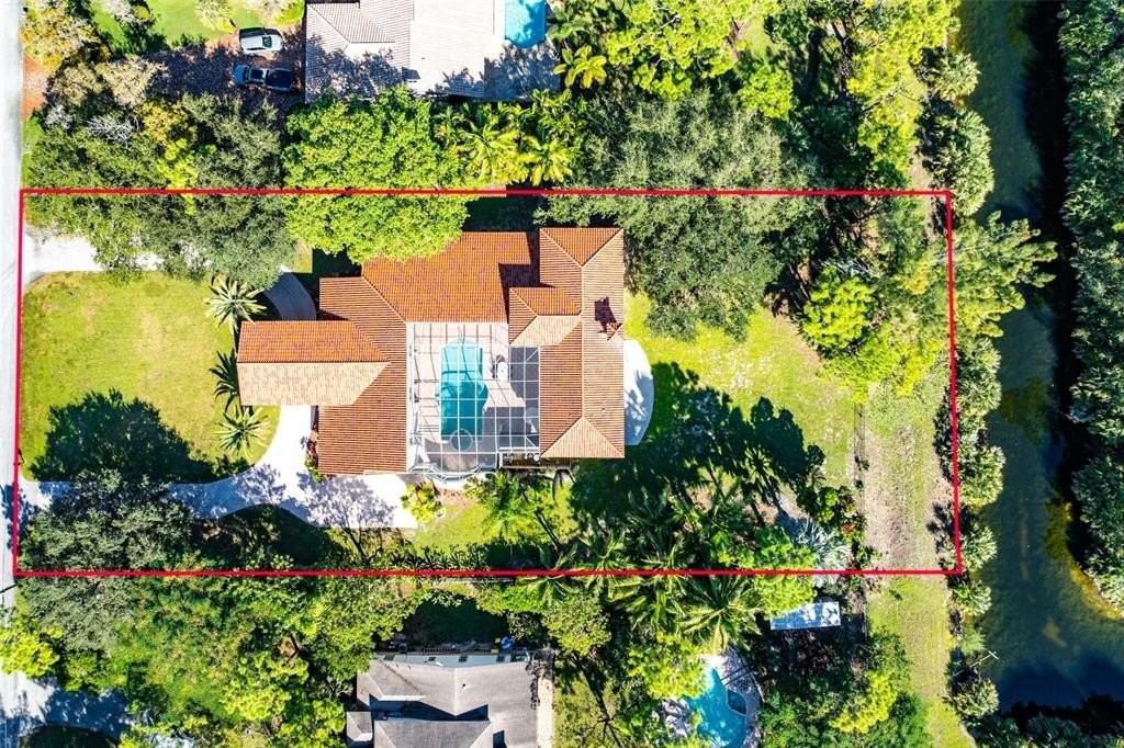 7132 Nw 62nd Ter - Photo 5 of 50