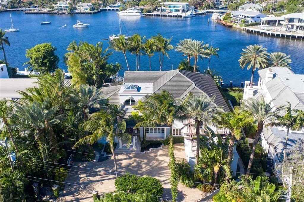 1313 E Lake Dr - Photo 2 of 50