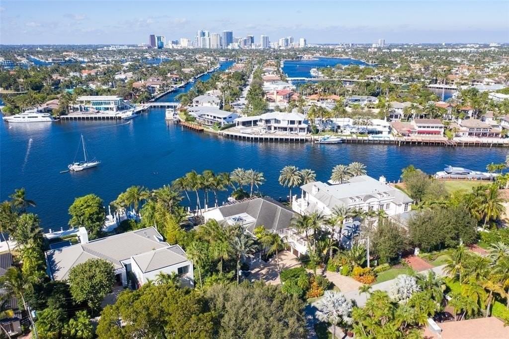 1313 E Lake Dr - Photo 7 of 50