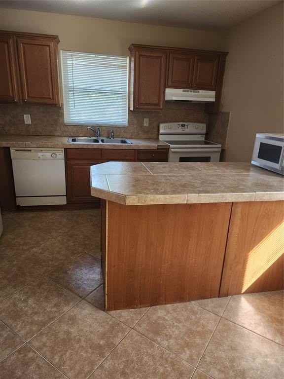 4150 Woodside Dr #3 - Photo 2 of 8