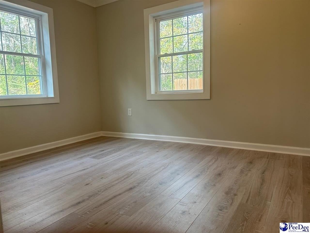 236 Wells St - Photo 7 of 10