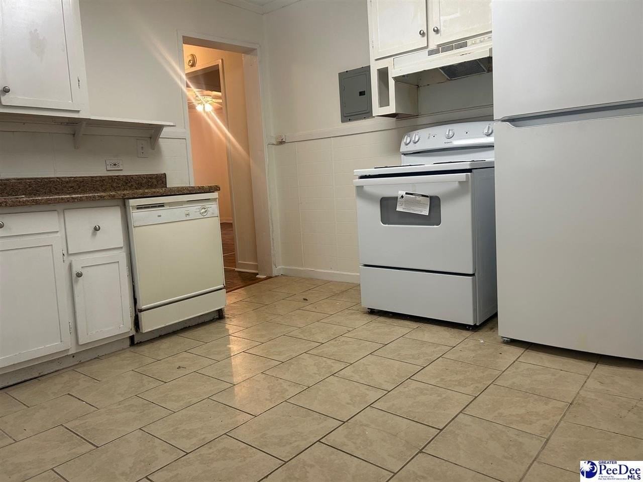 848 Lynwood Dr - Photo 6 of 13