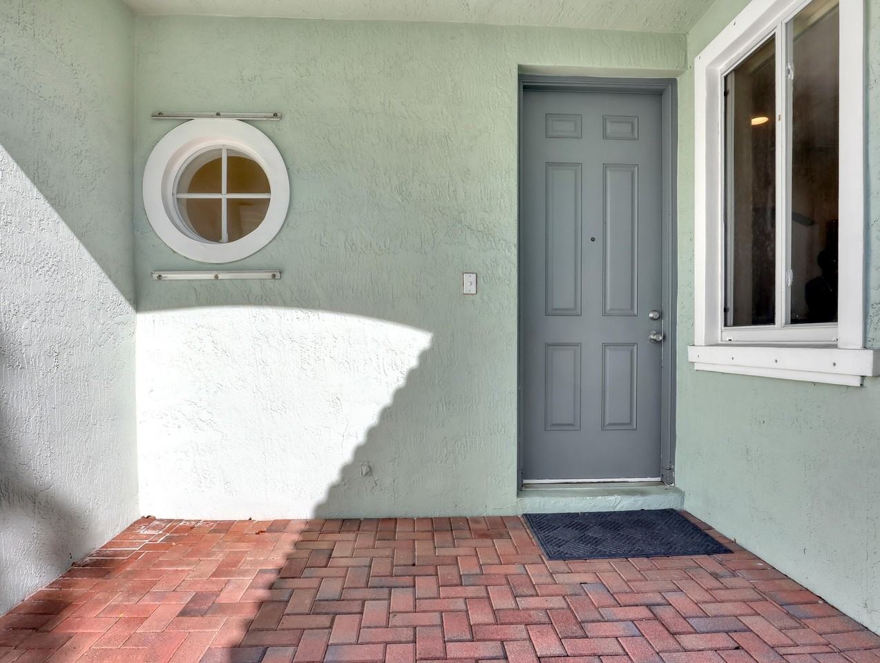 2226 Oakmont Dr - Photo 5 of 38