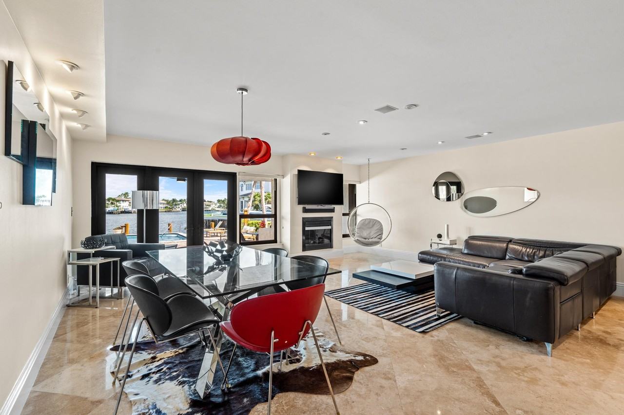 1005 Bel Air Dr - Photo 6 of 45