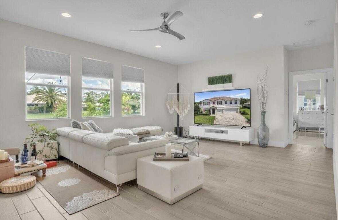 11971 Cypress Key Way - Photo 5 of 19