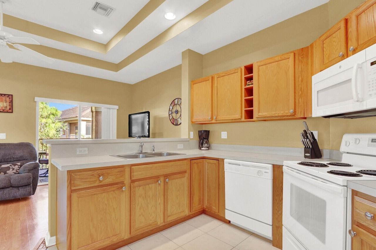 8020 Carnoustie Pl #3921 - Photo 7 of 38