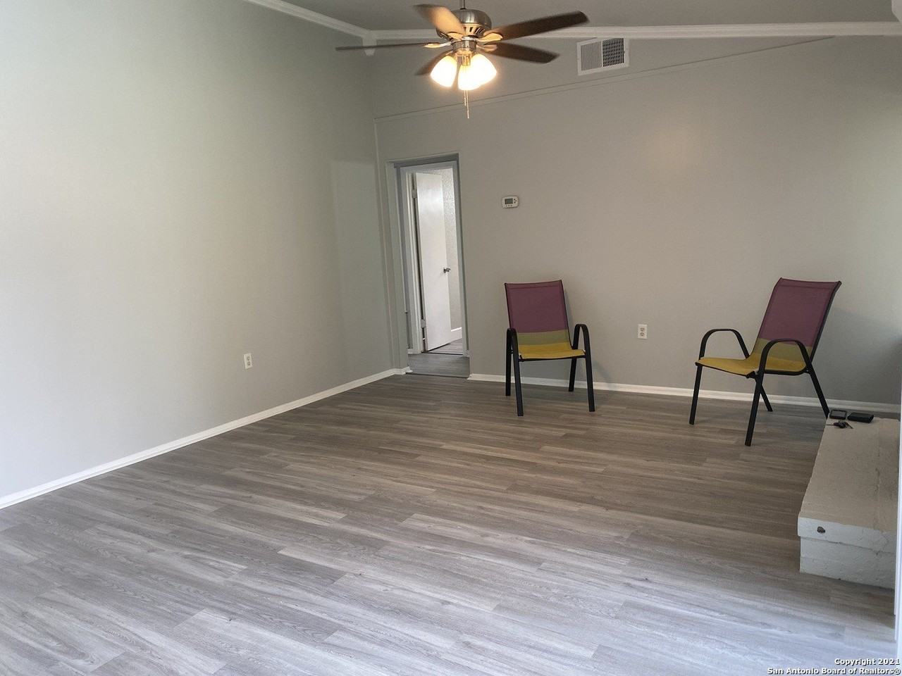 12421 Trailing Oaks - Photo 6 of 18