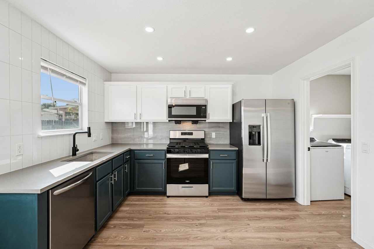 429 Atlantis - Photo 6 of 22