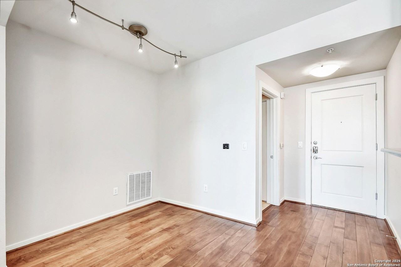 7342 #7204 Oak Manor - Photo 4 of 30