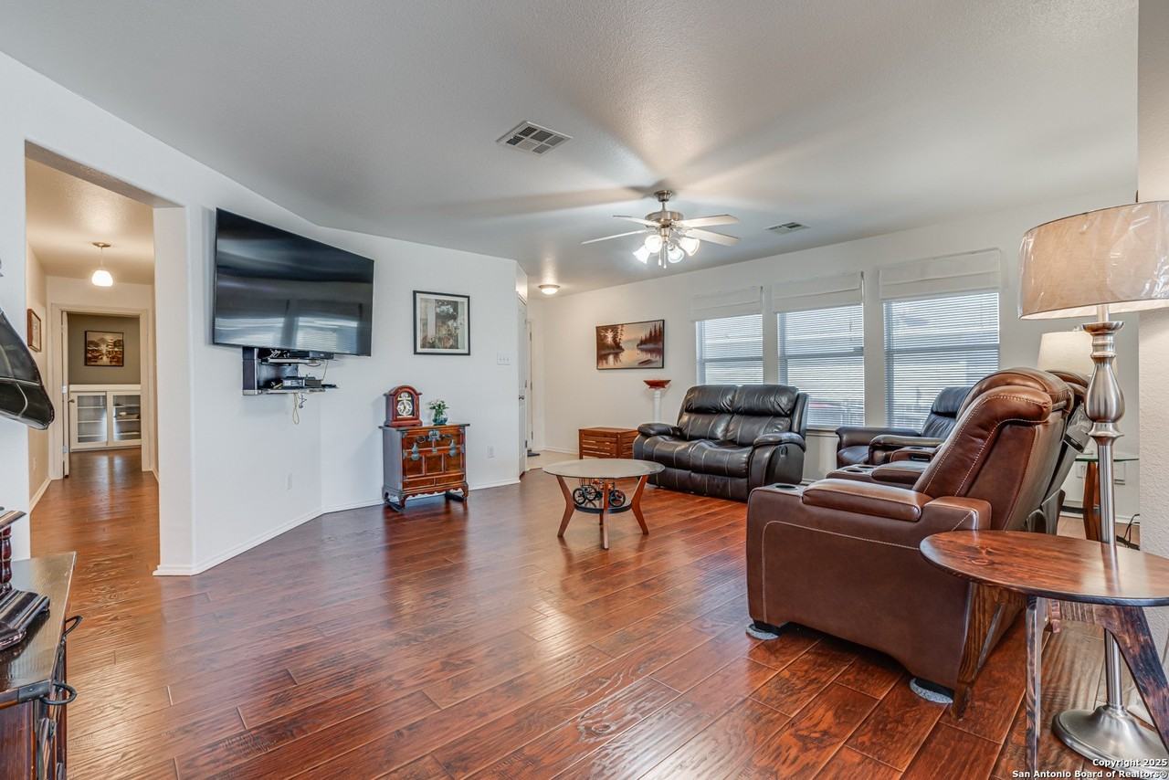 5002 Fountain Hill - Photo 6 of 37