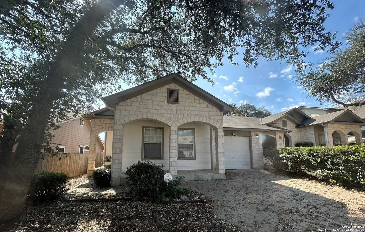 7711 Wexford Grv - Photo 5 of 20