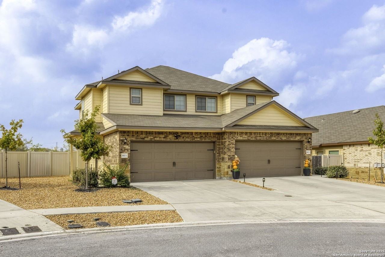 5507 Haven Springs #1 - Photo 2 of 22