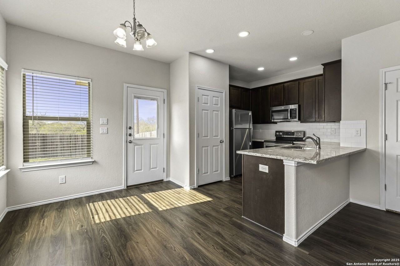 5507 Haven Springs #1 - Photo 6 of 22