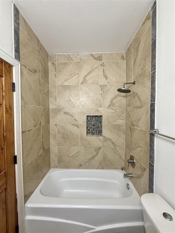 1530 Dearing St - Photo 4 of 29