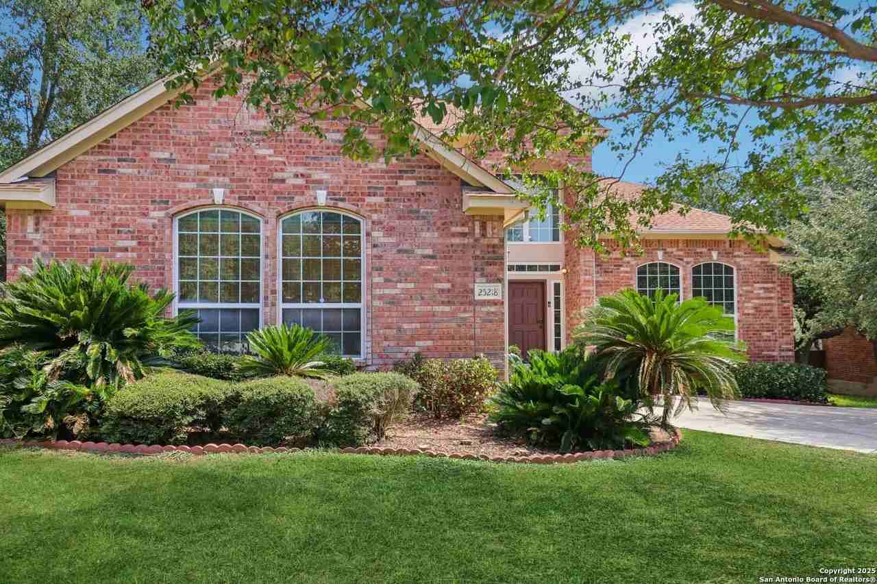 25218 Shinnecock Trl - Photo 2 of 48