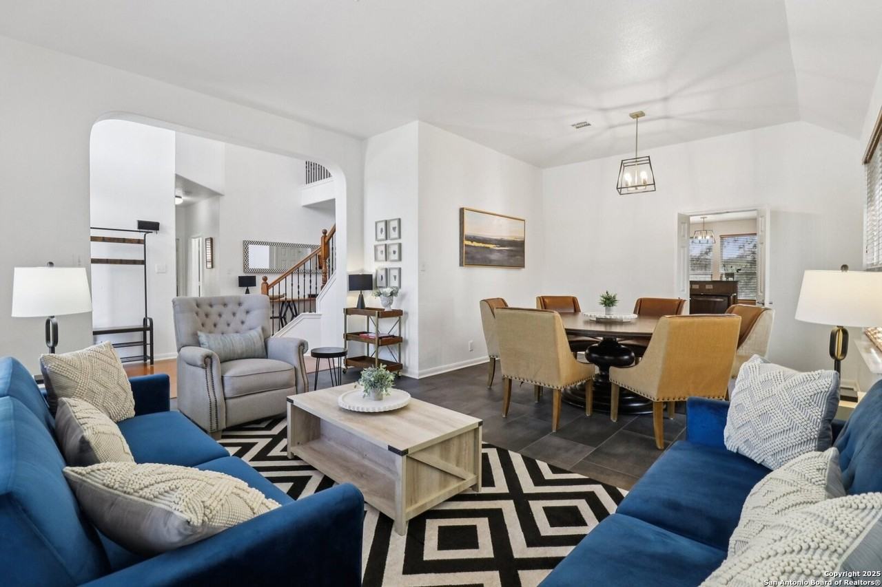 25218 Shinnecock Trl - Photo 4 of 48