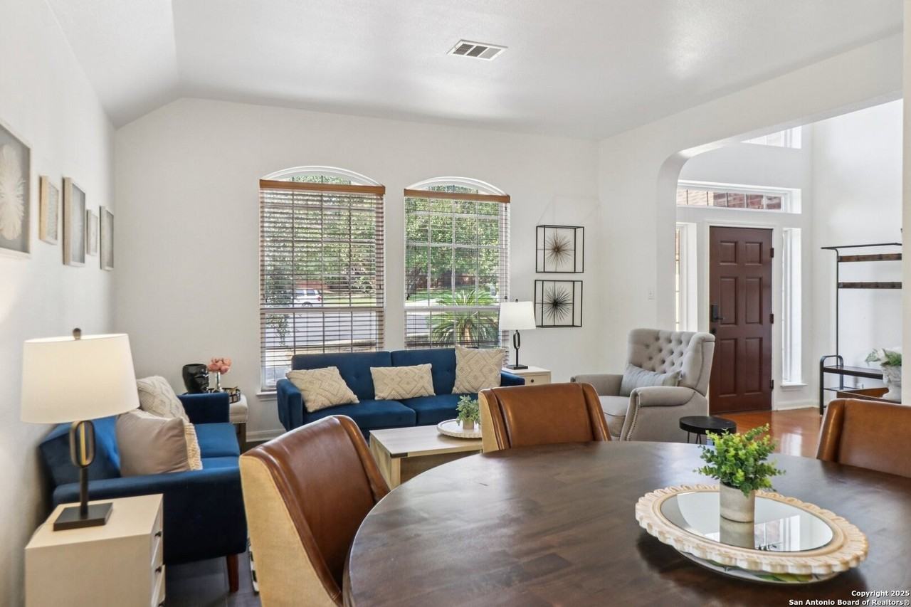 25218 Shinnecock Trl - Photo 6 of 48