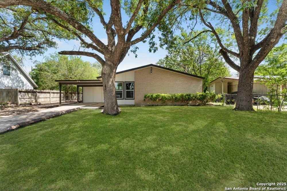 4119 Tamarak Dr - Photo 2 of 24