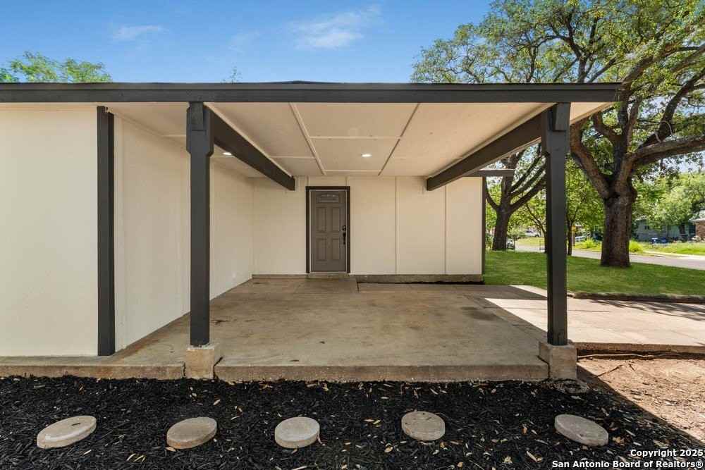 4119 Tamarak Dr - Photo 4 of 24