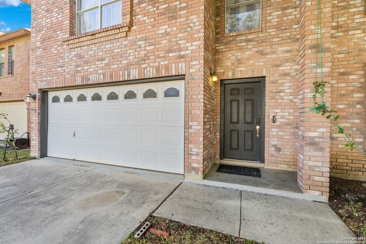 6430 Maverick Trail Dr - Photo 4 of 36