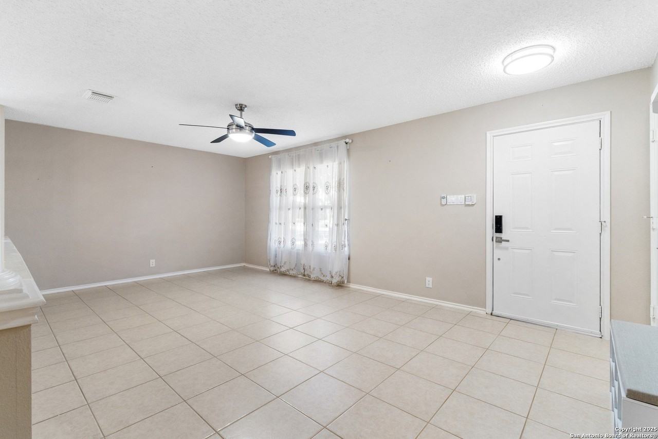 6430 Maverick Trail Dr - Photo 5 of 36