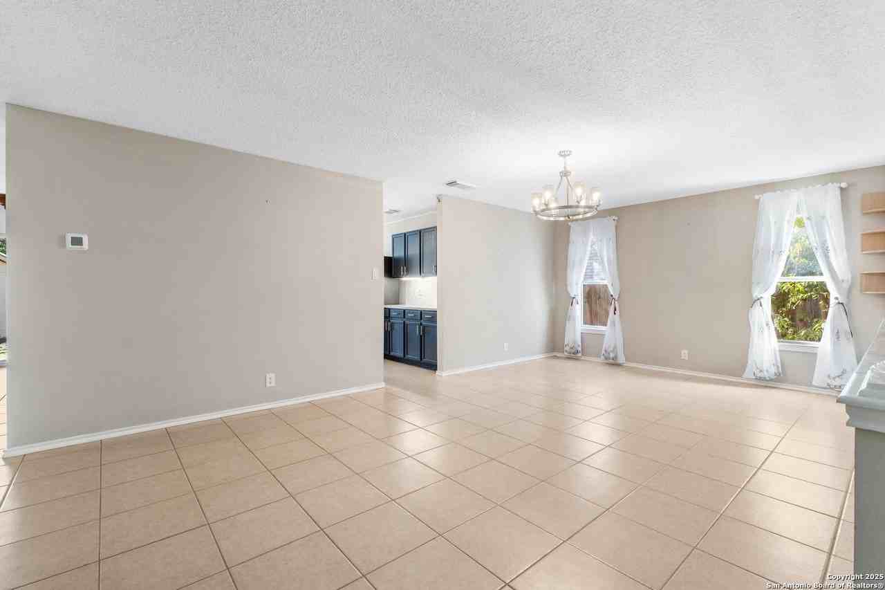 6430 Maverick Trail Dr - Photo 6 of 36