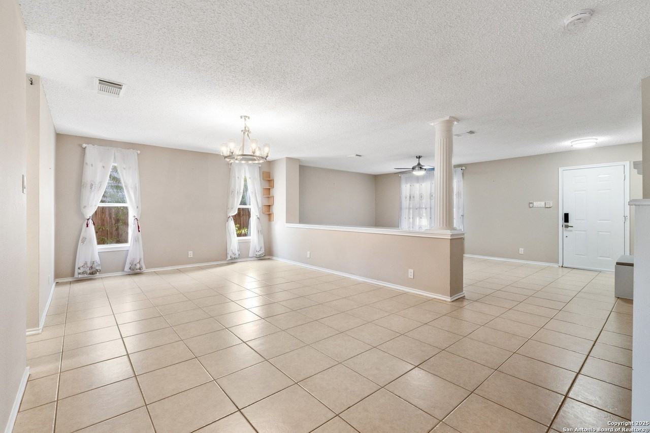 6430 Maverick Trail Dr - Photo 7 of 36