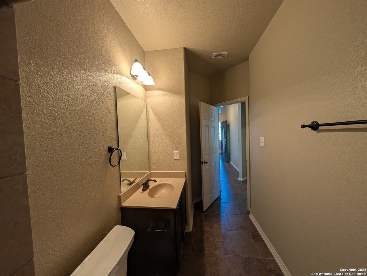 1326 Crow Ct - Photo 7 of 27