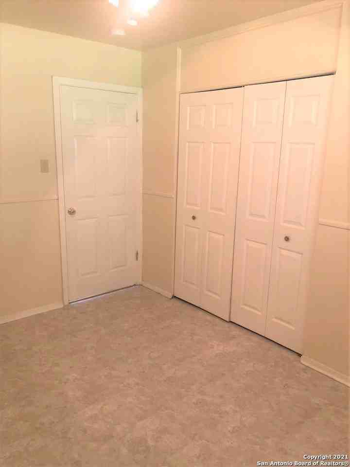 626 Aviation Avenue - Photo 5 of 20