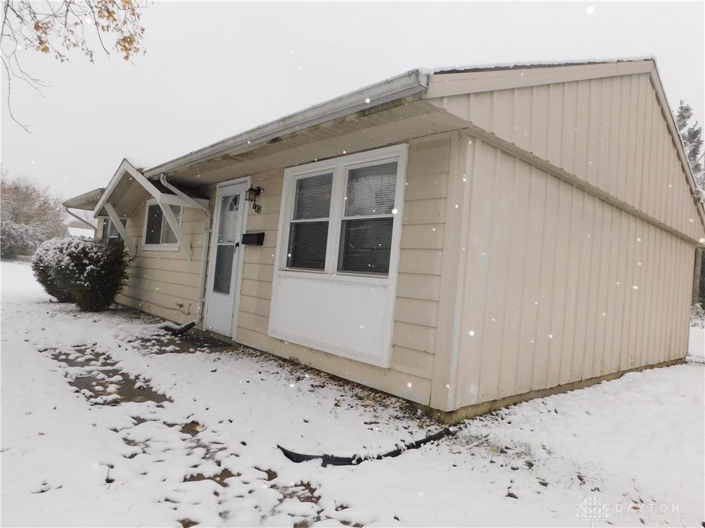 608 Monaco Drive - Photo 2 of 15