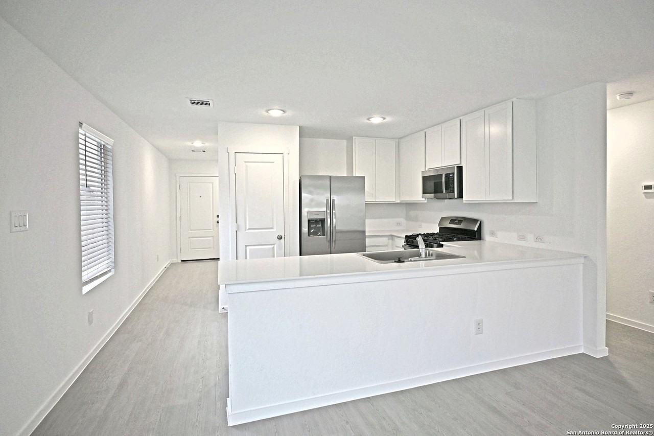 3805 Swift Fox Rd - Photo 3 of 27