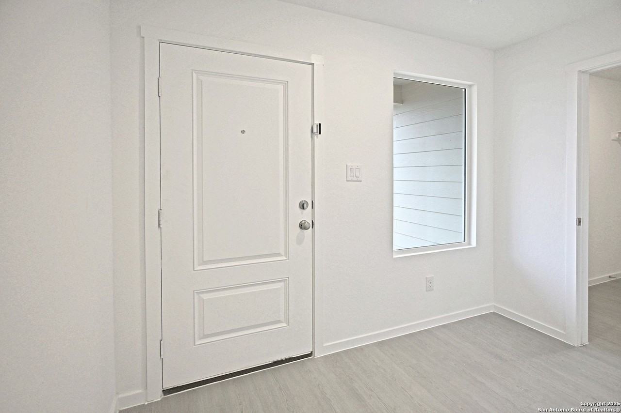 3805 Swift Fox Rd - Photo 7 of 27