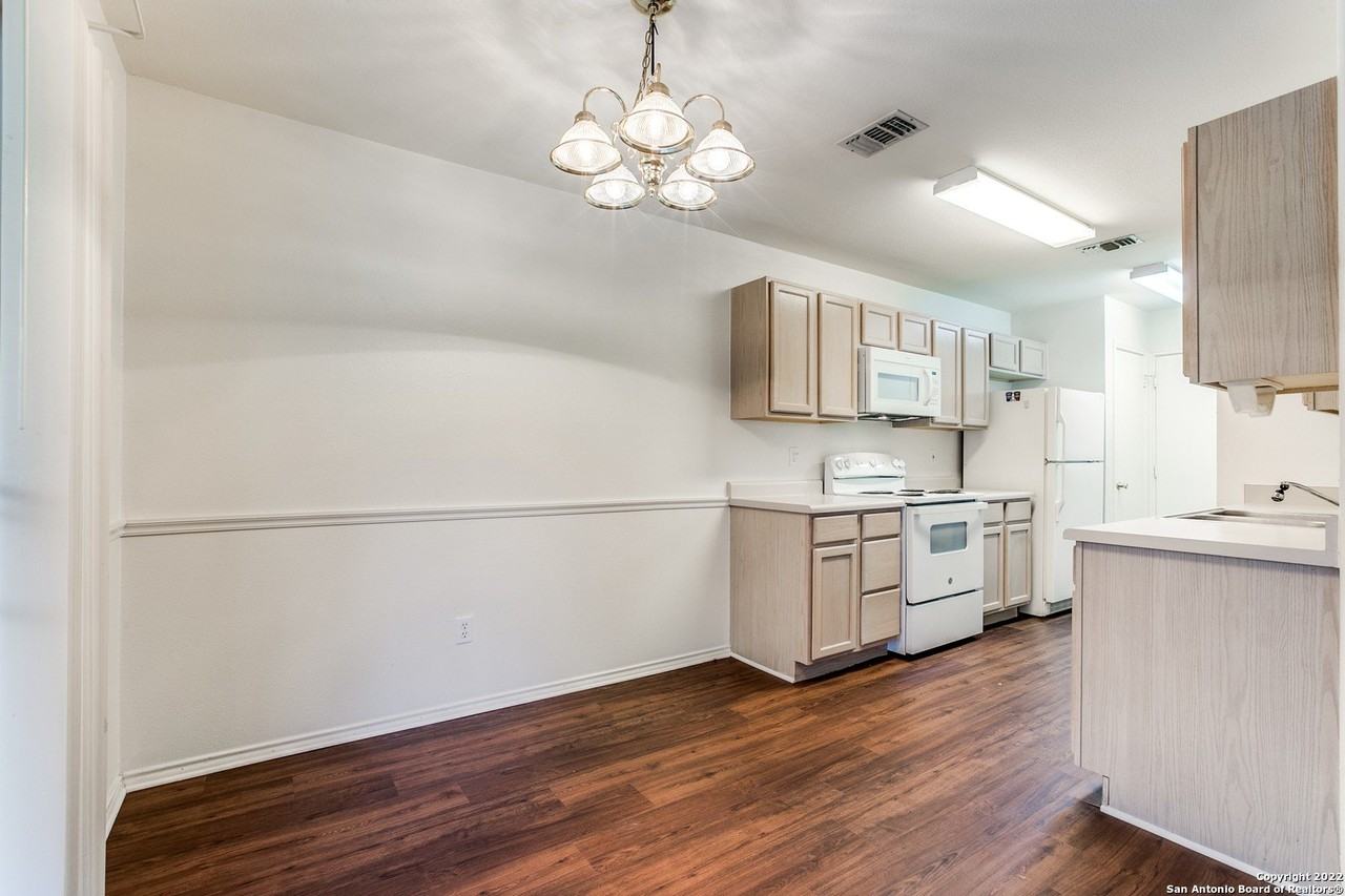 6063 Bantry Bay - Photo 7 of 25